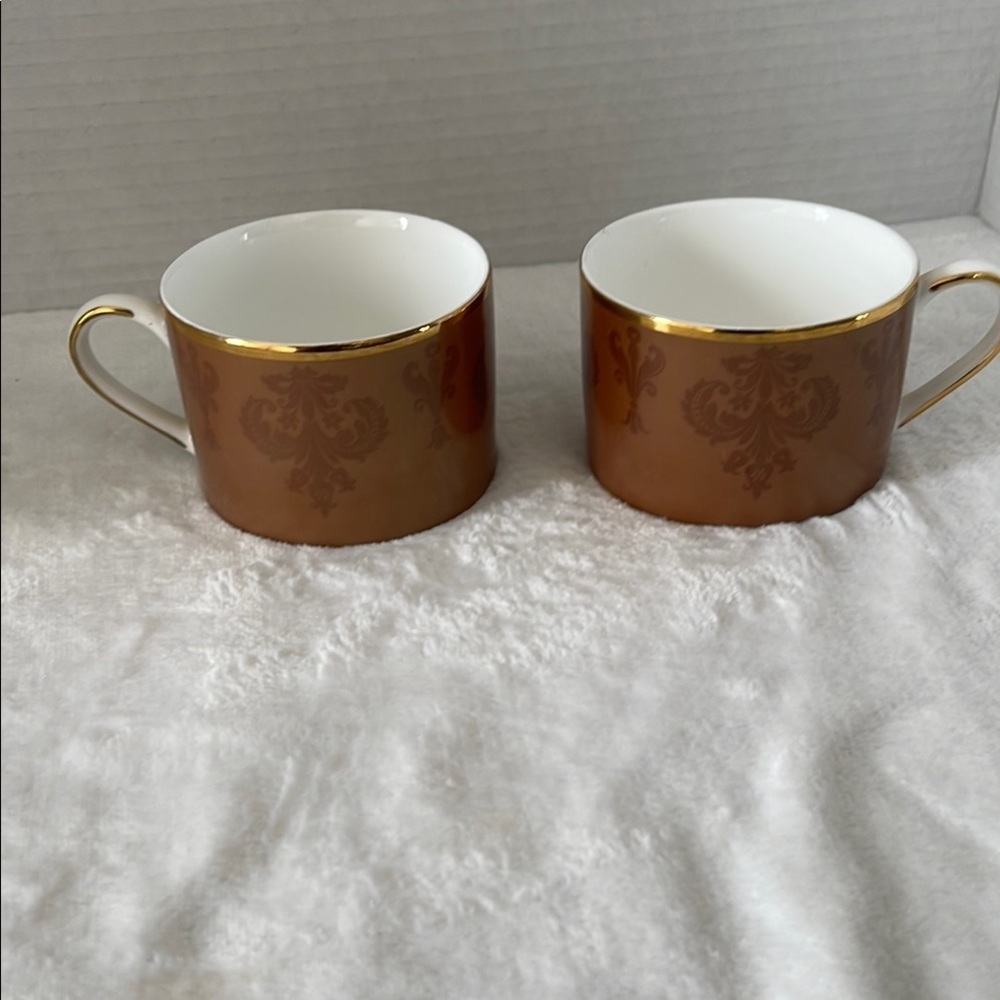 Mikasa Brown and Gold Coffee Mugs with Elegant Design